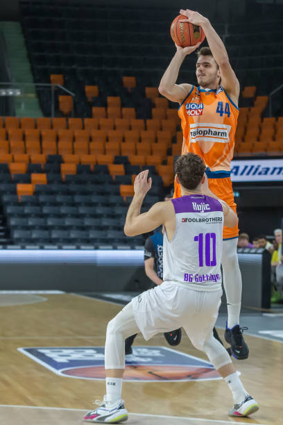 迫中发挥重 迫中发挥重